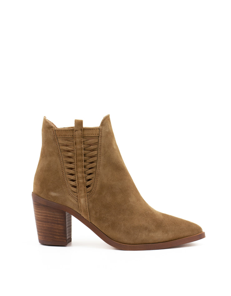 Alpe 2028-11-01 Lazer cut Bootie-Cuero Silk Suede