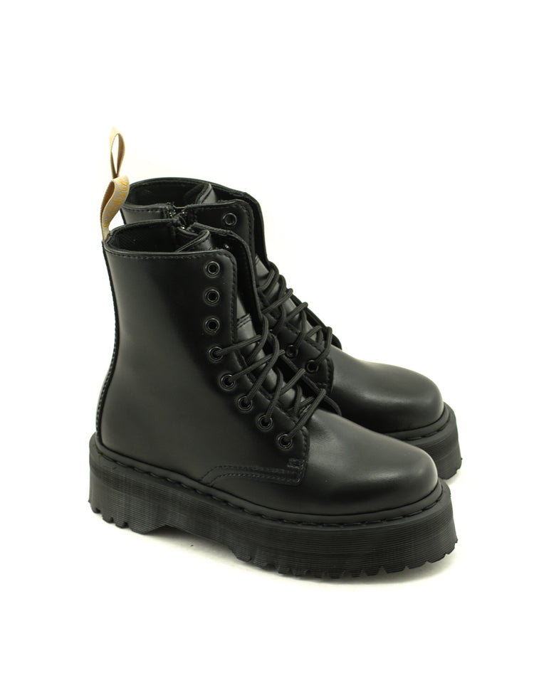 Doc on sale Martens vegan jadon